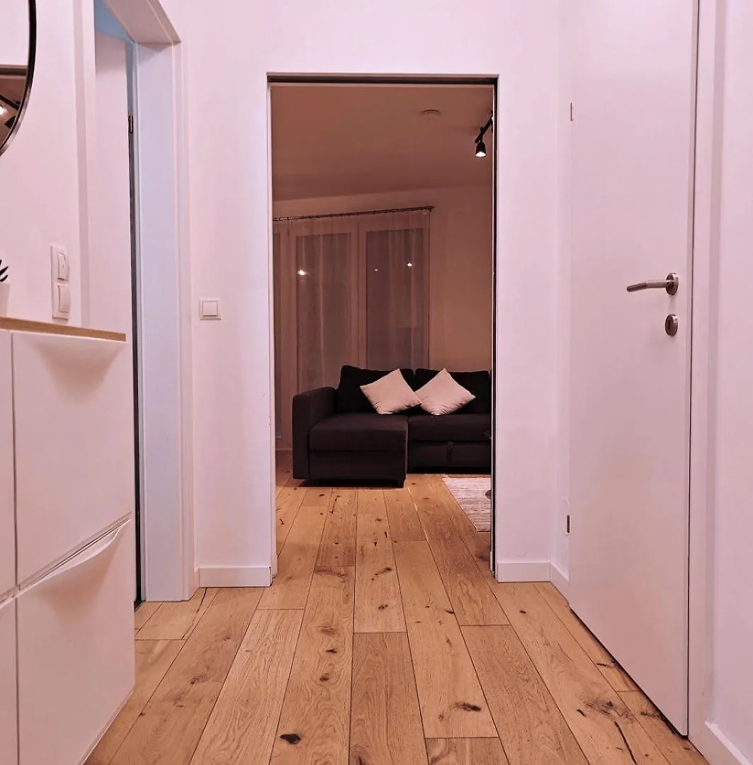 Apartment Bella'S Appartment - Beautiful, Modern And Next To Metro Vienna