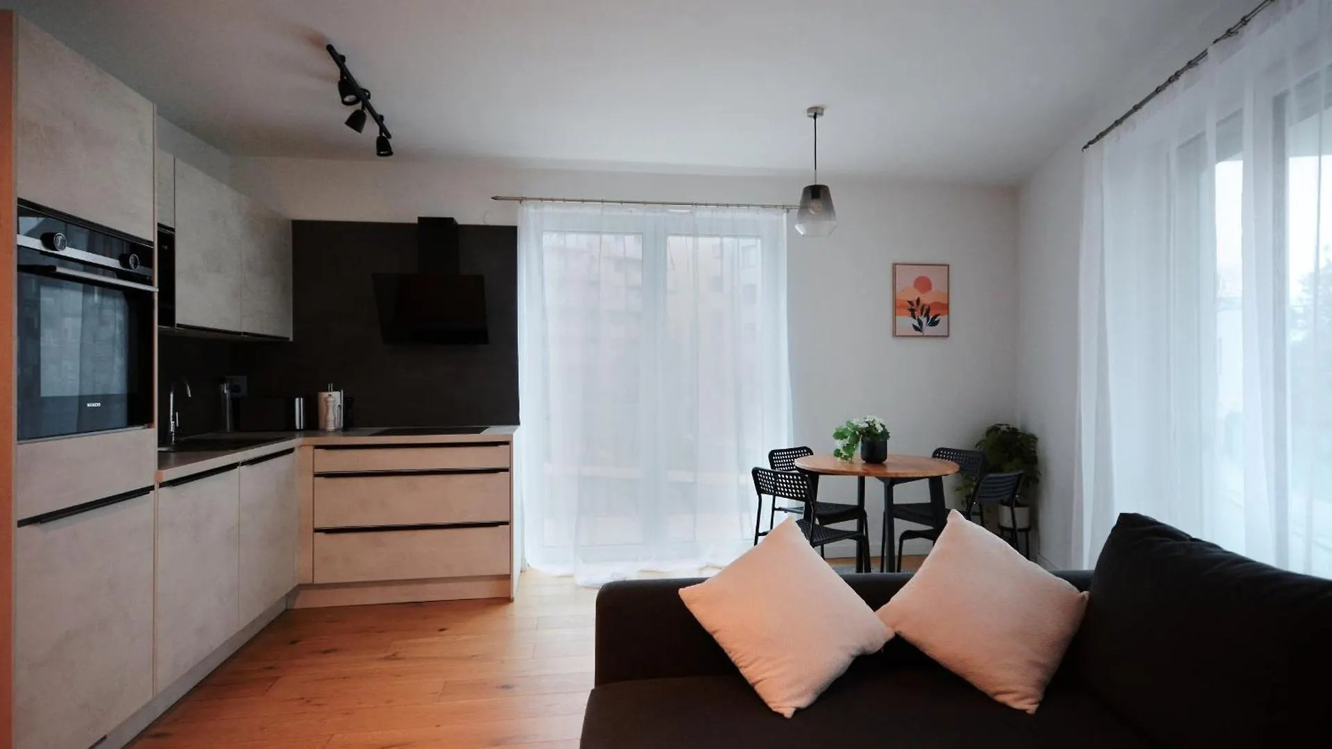 Bella'S Appartment - Beautiful, Modern And Next To Metro Vienna